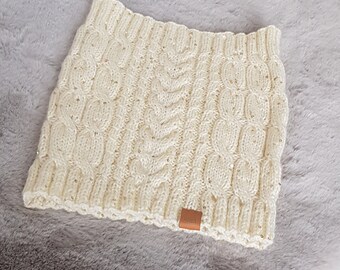 Neckwarmer, cable pattern