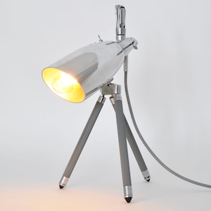 Soda stream Flasche Aluminium DreibeinLampe