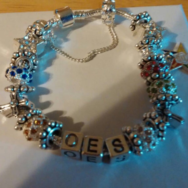 Volgorde van Oost-ster Europese armband.