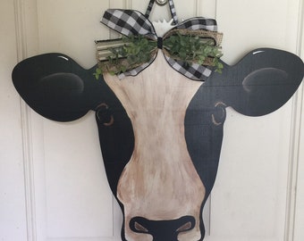 Cow Door hangier, Cow, Farmhouse Decor ,Cow Decor , heifer welcome, all heifers welcomes, heifers.