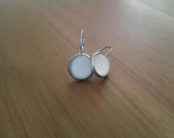 Stainless steel, 10 mm cabochon, pure white, monochrome, minimalist delicat, made in Quebec, etsyquebec, custom image