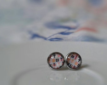 Christmas gifts, christmas print, etsyquebec, made with quebec, stainless steel earrings, original, red black white green,