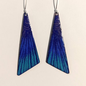 Bright blue and turquoise copper enameled triangle earrings, enamel earrings, geometric earrings, sgrafitto earrings, blue jewelry, boho