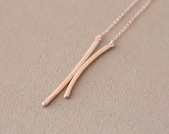Colgante de oro rosa de 14k - collar de lariat - colgante delicado mate