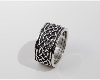 Celtic knot ring, Oxidized silver irish knot band, Minimalist wedding ring, Braided wire ring