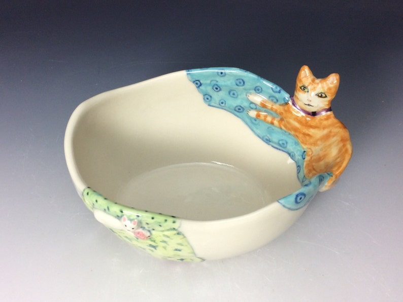 porcelain 18 ounce oval bowl Cats