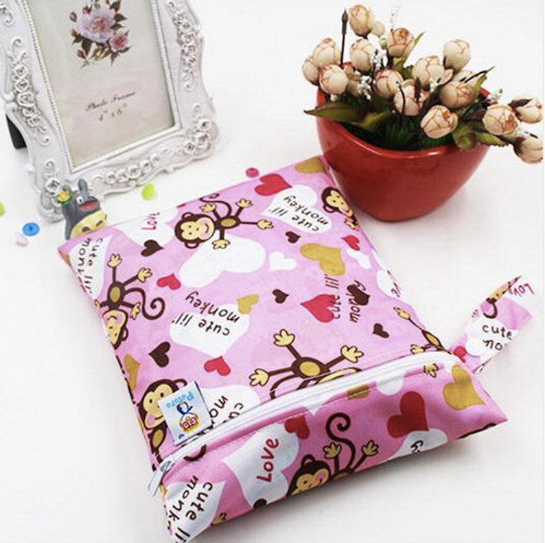 DIAPER WET BAG Nappy Printed Bags Travel Wet Dry Bags Diaper Bag Swimwear Organiser Reusable Free Shipping Size 25x20cm