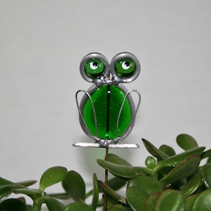 Stained Glass Frog Plant Stake, Green Frog Garden Art