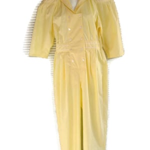 Vintage 1960&#39;s Halloween Costume Yellow Work Jumpsuit Uniform  I Love Lucy Candy Factory One Piece size 9 in excellent vintage condition.