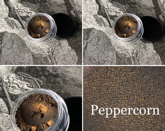 Peppercorn - Blackened Gold Shimmer Eyeshadow - Eyes Bold Looks Gothic Horror