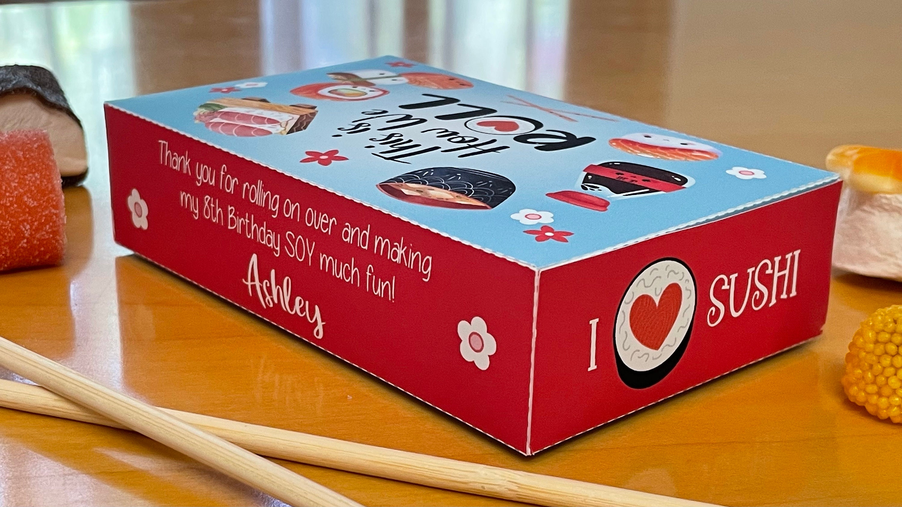 Cute cute Sushi gift box : 𝙏𝙨𝙪𝙢 𝙏𝙨𝙪𝙢 𝙈𝙞𝙘𝙠𝙚𝙮 🔴 It