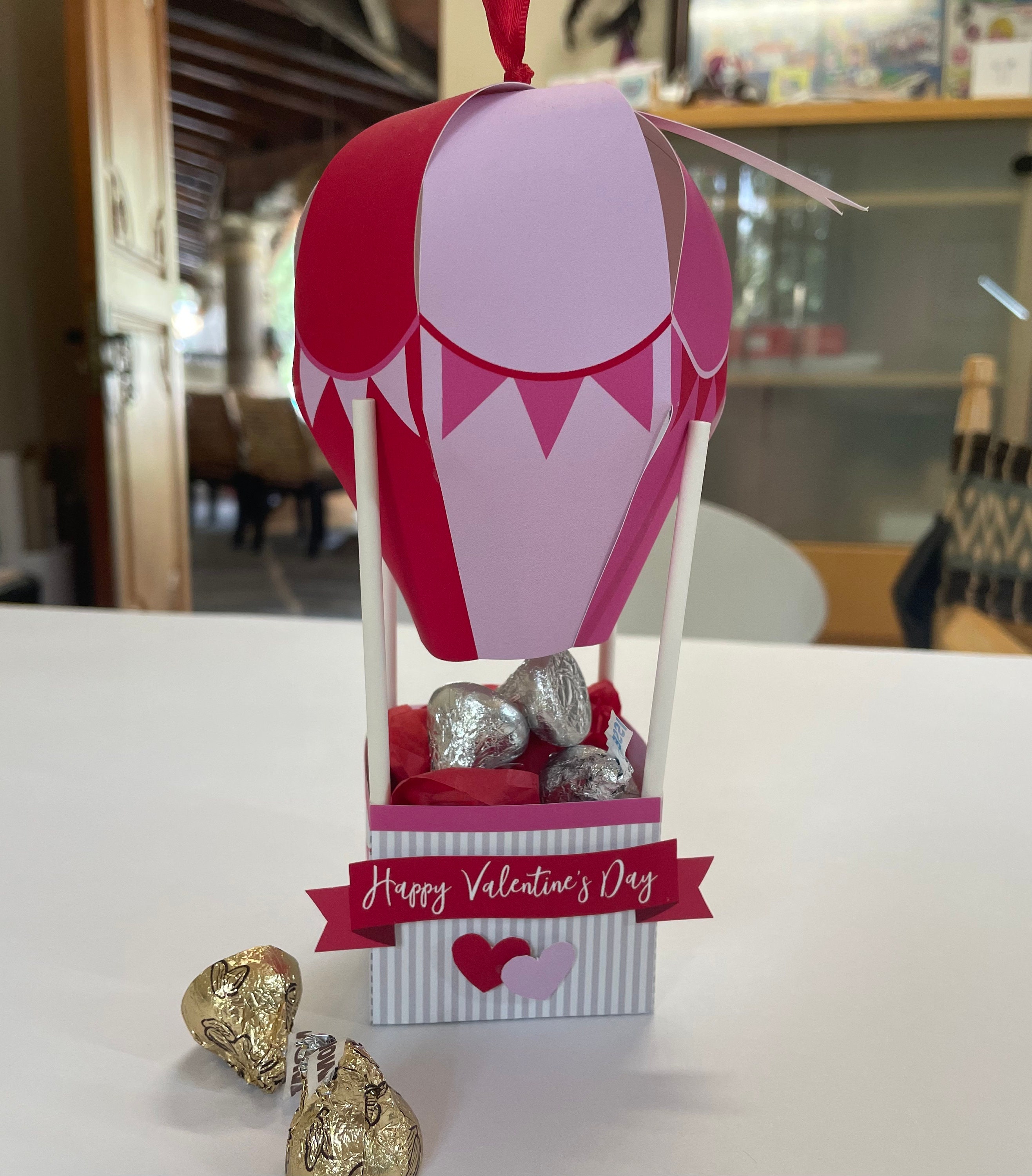 Valentine's Day Hot Air Balloon Favor Box / Valentines Day