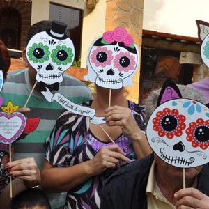 Day of the Dead printable photo booth props, Día de los Muertos cosplay sugar skull masks, Papercraft calacas, calavera, skeleton mask