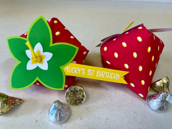Strawberry shortcake party printable favor box / Strawberry patch party decorations / Strawberry party favors / Strawberry birthday decor Il_570xn