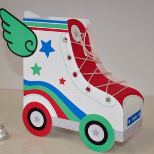 Roller skate party favors / Skating party printable favor box / 3D papercraft birthday party candy treat box digital download