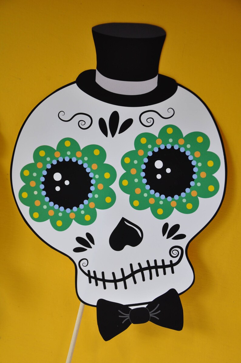 Dia De Los Muertos Sugar Skull Masks / Day of the Dead Printable Photo ...