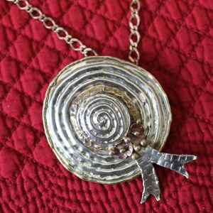 Spring Bonnet in Three Color Metal