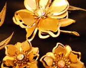 Vintage Matched Set Gold Tone Flower Earrings & Brooch w Aurora Crystal 1970's 3-D Effect Floral Demi Parure Set