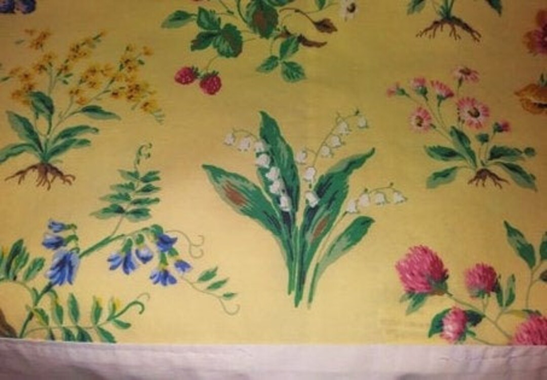 Rare Retro 2 King Pillow Shams Liz Claiborne in Full Bloom Bedroom