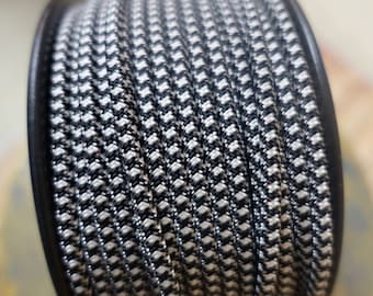 6 Feet: Black & White Houndstooth 2-Wire Cloth Covered Cord, Vintage Style Nylon Fabric Electrical Cord, For Lamps, Desk Fan, Radio rewiring