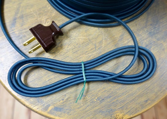 Twisted Rayon Cloth Covered Electric Lamp Cord with Polarized Male End Plug