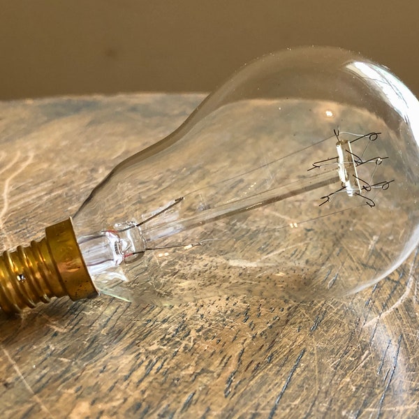 Candelabra Light Bulb (Small E12 Base), 25 Watts Vintage Edison Style