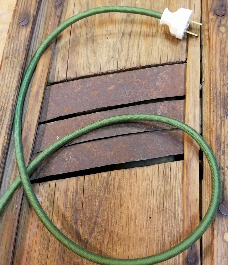 Vintage Style Fabric Lamp Pulley Cord 6 Feet: Green Cotton Cloth Covered 3-Wire Round Cord Trouble Lights etc For Hanging Pendants