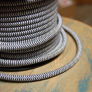 6 Feet: Zig Zag Black/White Cloth Covered 3-Wire Round Cord, Vintage Style Fabric Lamp Pulley Cord, For Hanging Pendants, Trouble Lights etc