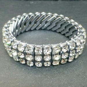Expandable ring bracelet best sale