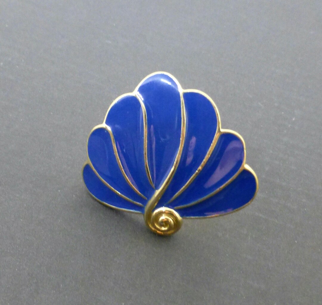 1970/80's Trifari Blue Fan Brooch - Etsy