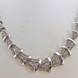 Ora Art Deco Style Necklace