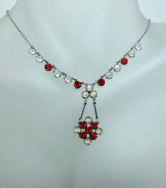 Charming Art Deco Necklace - image 2