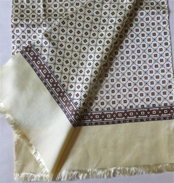 Image of Slinky Yellow Diamond Scarf