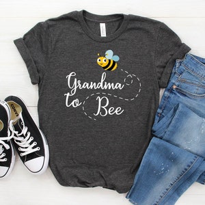 Great Grandma To Bee Shirt Pregnancy Announcement Baby Gift Great Grandma To Bee Shirt Pregnancy Announcement Baby Gift