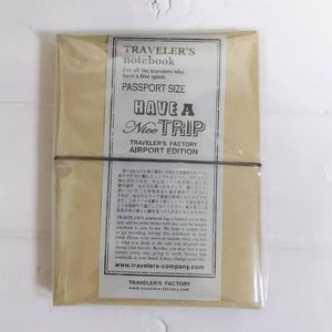 Traveler's Company Traveler's Notebook Traveler's Factory Narita Airport Edition formato passaporto