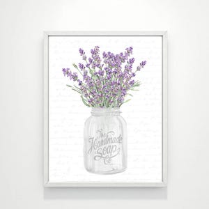 Lavendelstrauß Weißes Einmachglas Badezimmer oder Küche Wandkunst, Blumenblumenbad Handgemachtes Dekor | Druck, gerahmter Druck oder Canvas Sign