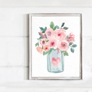Blaues Mason Herz Glas rosa Blumenstrauß Wand dekor | Valentinstag Kunst | Druck, gerahmter Druck oder Galerieleinwand Zeichen