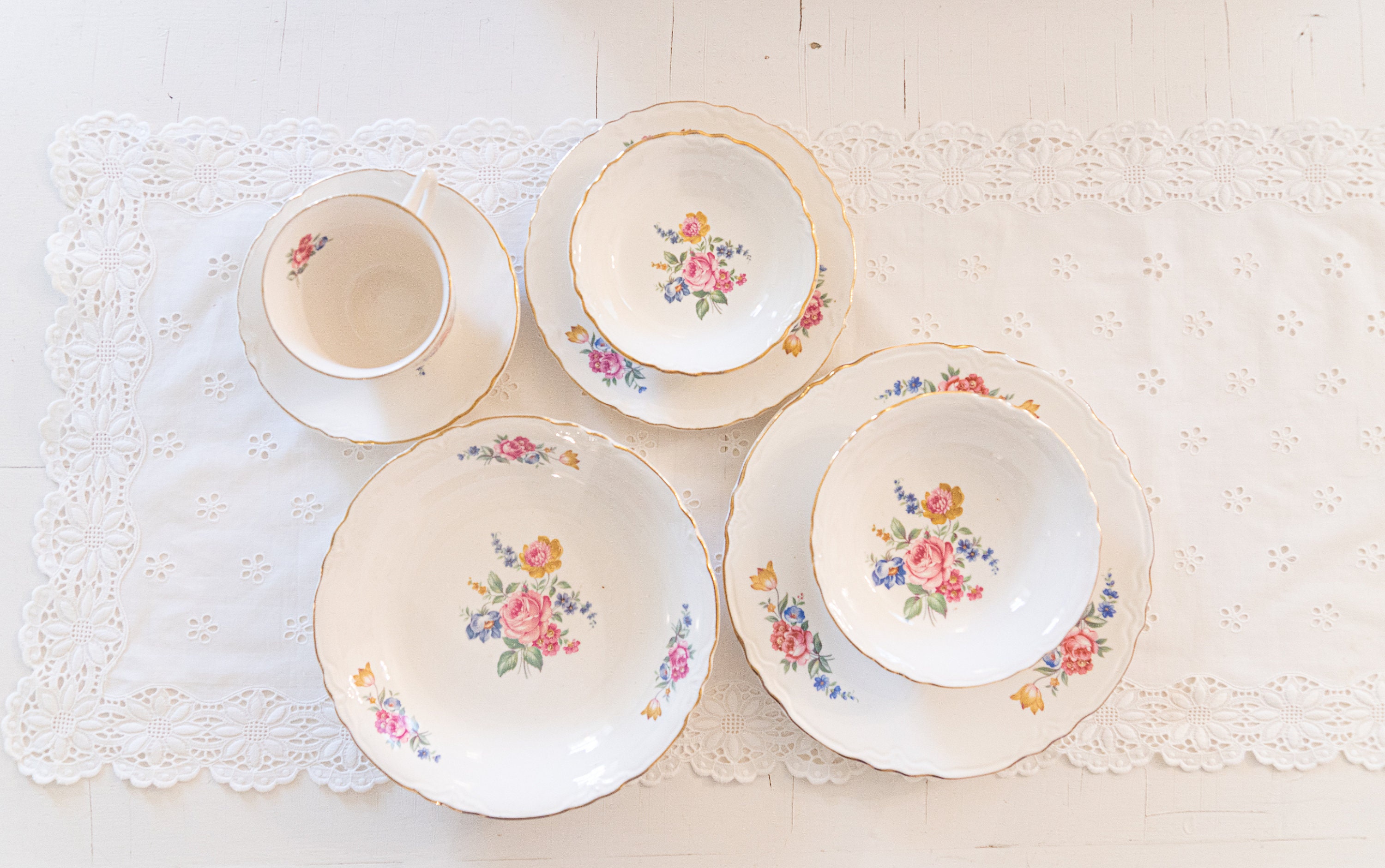 Hazel by Scio Pottery Vintage 7 Pc Place Setting Very Good