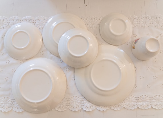 Hazel by Scio Pottery Vintage 7 Pc Place Setting Very Good