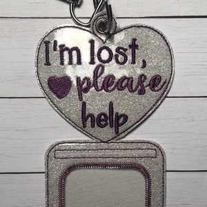ITH je suis perdu s'il vous plaît aidez-moi - besoins spéciaux - porte d'id / étiquette de bagages - 5 x 7 - Broderie Design - Digital Embroidery design