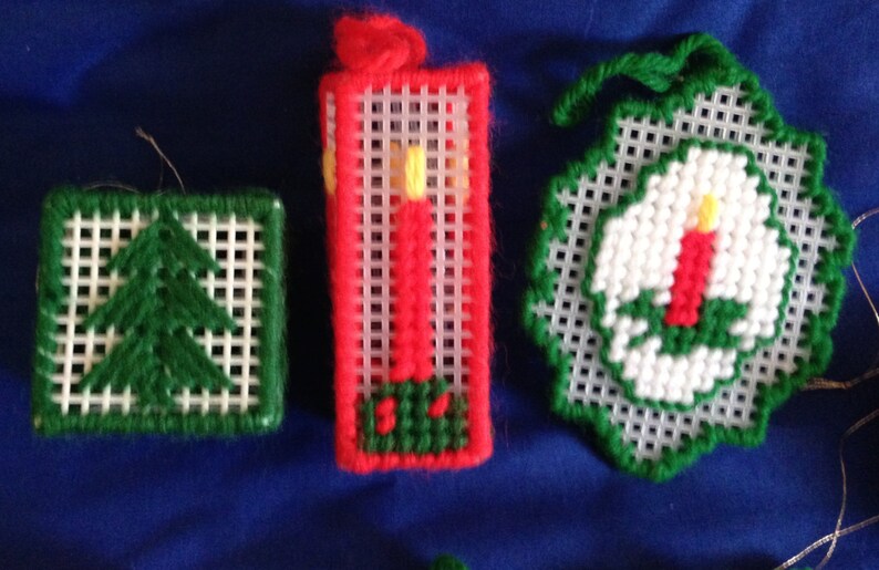 Set of 7 Plastic Canvas Christmas Tree Ornaments Candle Santa Etsy