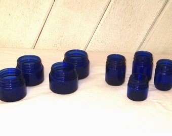 Antieke kobaltblauwe glazen potten flessen, Noxzema, Vicks Vapo Rub, donker marineblauw verzamelglas, midden eeuw jaren '50 jaren '60