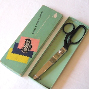 Antique pinking shears scissors in original box, Wiss, made in Newark NJ, USA, mid century 50s 60s, silver black heavy duty sewing model C