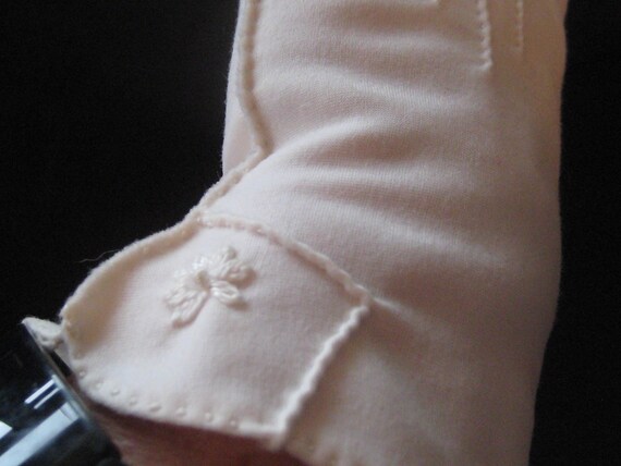 Vintage ivory beige short summer gloves, decorati… - image 3