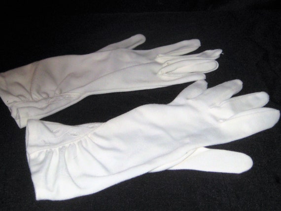 Ivory short summer gloves, cream decorative glove… - image 4