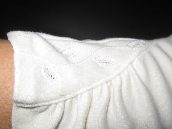 Ivory short summer gloves, cream decorative glove… - image 3