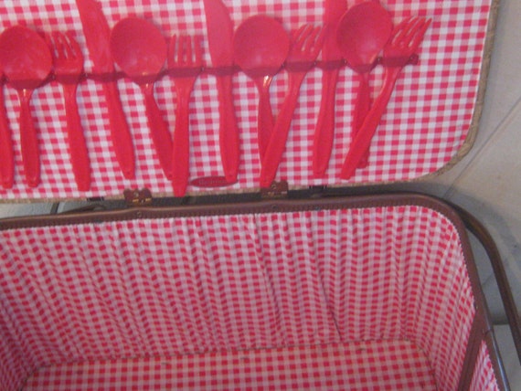 Vintage Redmon picnic basket, woven vinyl, wood m… - image 6