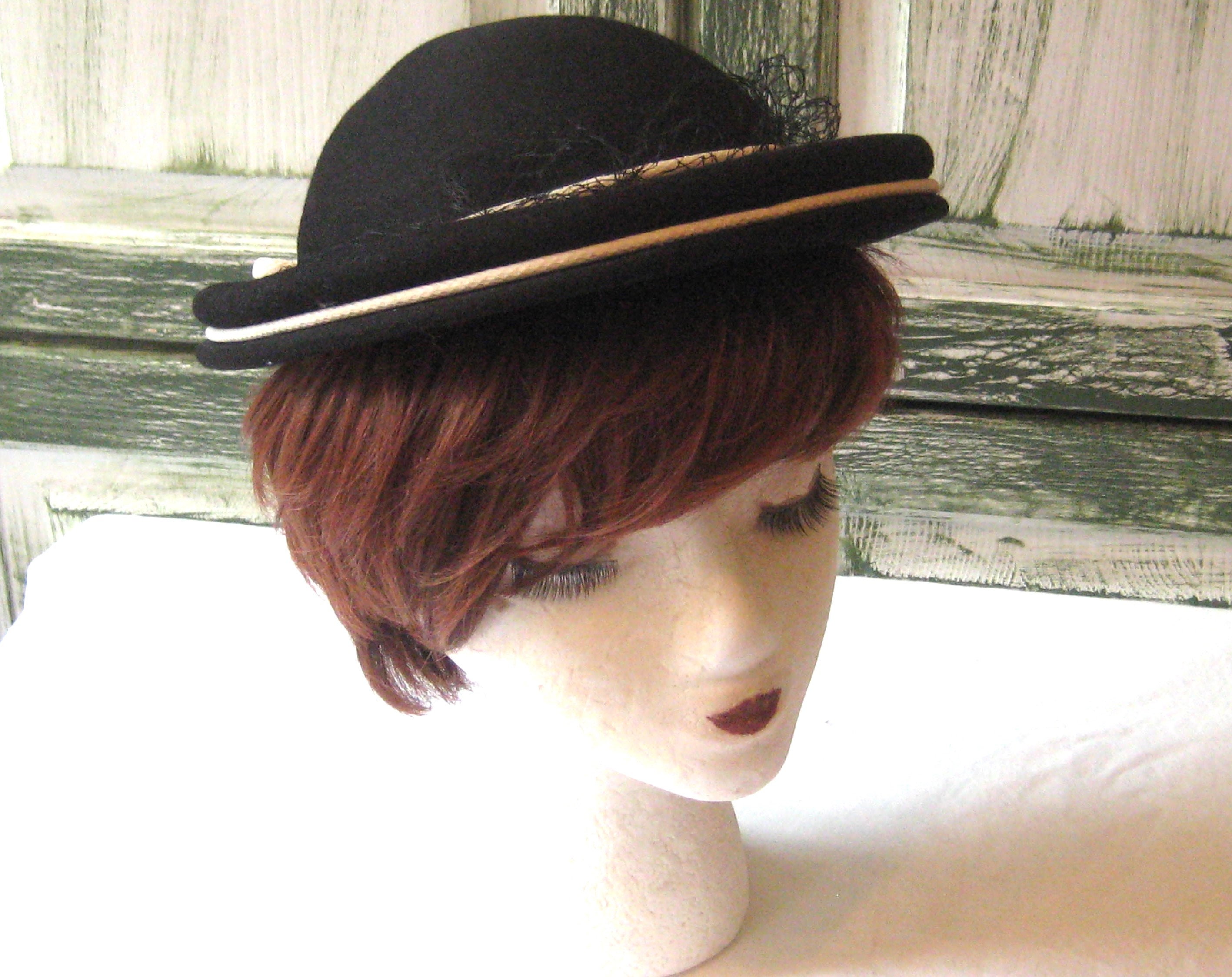 Antique Women display picture 1