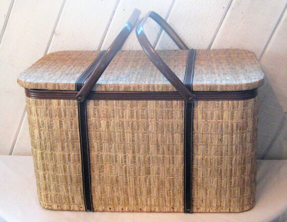Vintage Redmon picnic basket, woven vinyl, wood m… - image 4