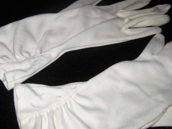 Ivory short summer gloves, cream decorative glove… - image 5